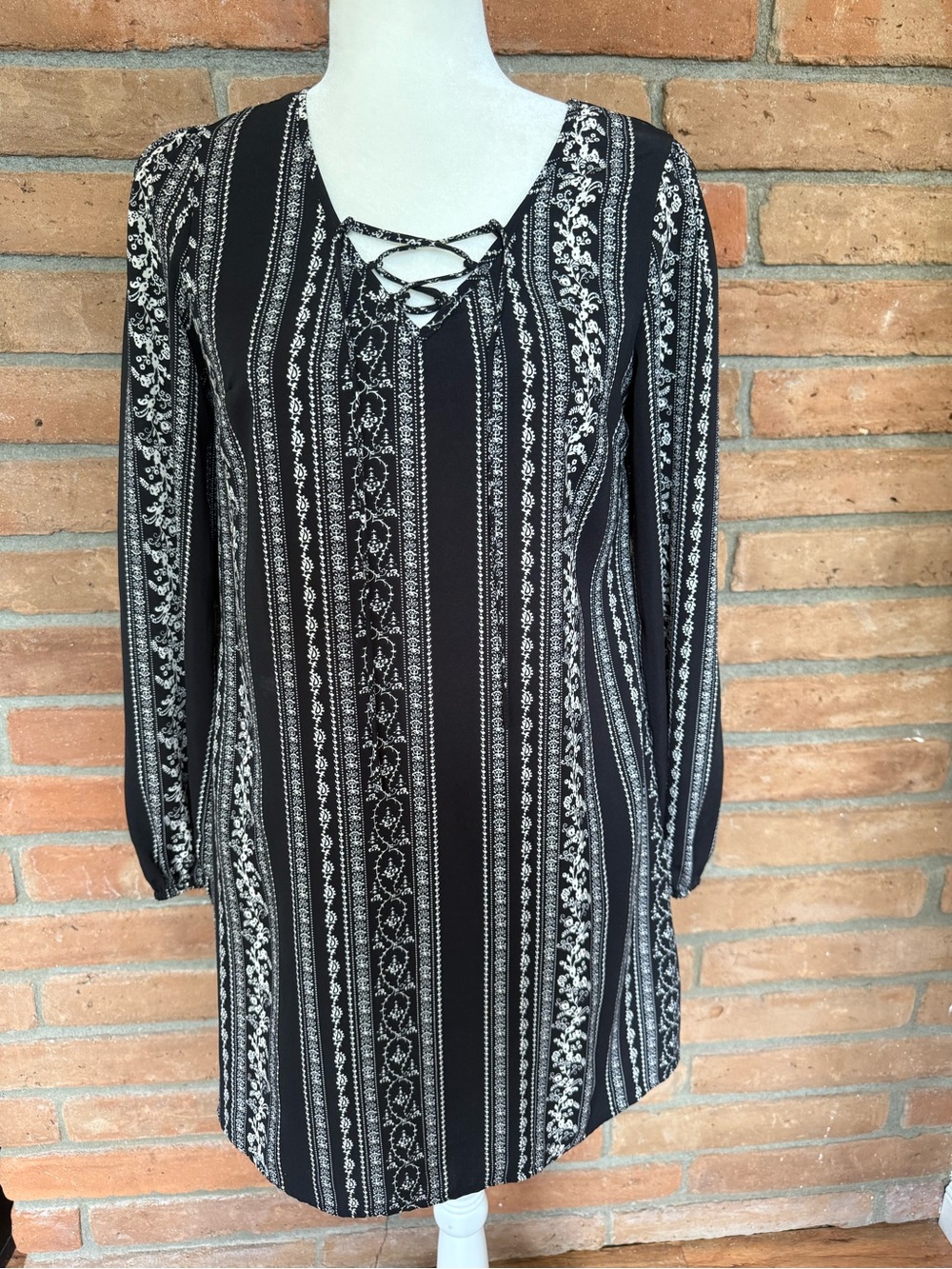 Black Patterned Lace-Up Long Sleeve Dress